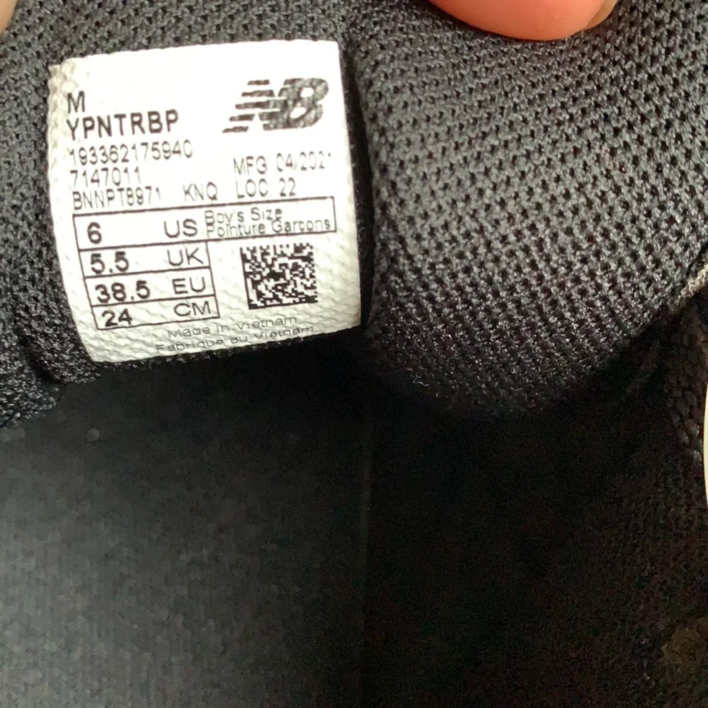 New balance big boys‎ Speedride Nítrel sneakers, size 4